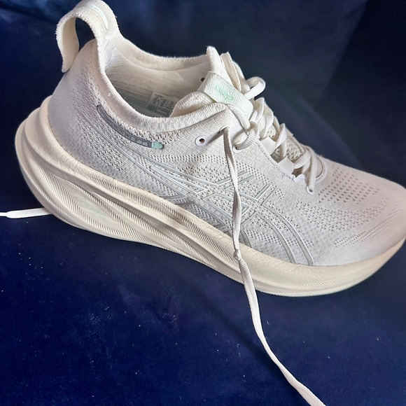 ASICS GEL-Nimbus 26 - Picture 7 of 10